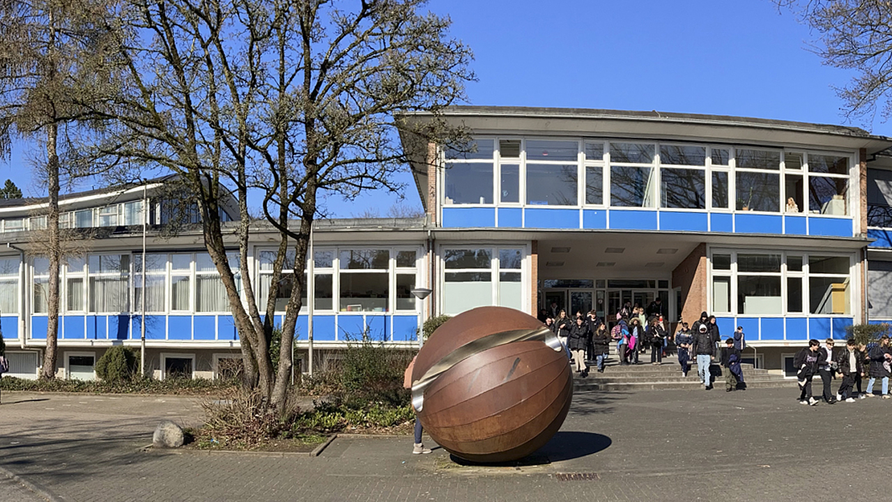 Time To Say Goodbye: Hans-Ehrenberg-Schule